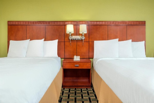 Days Inn by Wyndham Knoxville East image 7